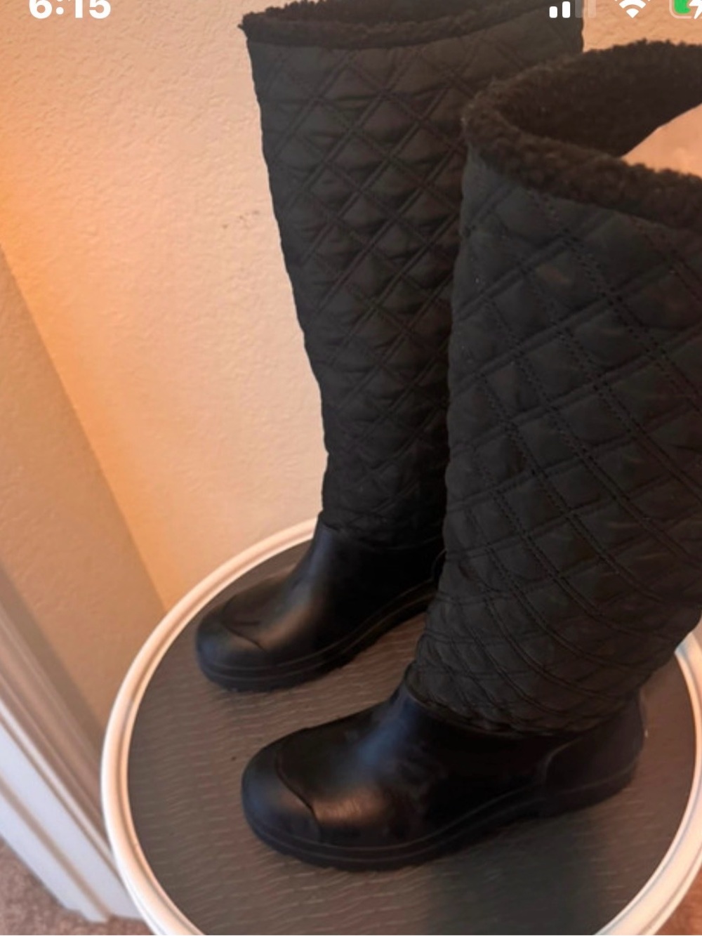 Quilted Knee-High Winter Boots - Black